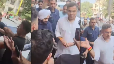 Photo of ਦਿੱਲੀ ਦੇ ਮੰਤਰੀ ਪਰਵੇਸ਼ ਵਰਮਾ ਨੇ ਆਪ ਵਿਧਾਇਕ ਜਰਨੈਲ ਸਿੰਘ ਨਾਲ ਬਹਿਸ ਦੌਰਾਨ ਵਿਅਕਤੀ ਨੂੰ ਜੜਿਆ ਥੱਪੜ