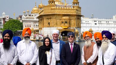 Photo of ਅਮਰੀਕੀ ਰਾਜਦੂਤ ਸਰਜੀਓ ਗੋਰ ਨੇ ਸ੍ਰੀ ਦਰਬਾਰ ਸਾਹਿਬ ਵਿਖੇ ਹੋਏ ਨਤਮਸਤਕ