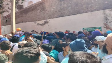 Photo of ਪਰਵਿੰਦਰ ਝੋਟਾ ਕਤਲ ਕਾਂਡ ਮਗਰੋਂ  ਮੋਰਚਰੀ ਦਾ ਗੇਟ ਖੋਲ੍ਹ ਕੇ ਅੰਦਰ ਦਾਖ਼ਲ ਹੋਏ ਲੋਕ