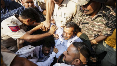 Photo of CJP Protest ਦੌਰਾਨ ਕੇਜਰੀਵਾਲ, ਮਮਤਾ ਬੈਨਰਜੀ ਅਤੇ TMC ਆਗੂ ਪੁਲੀਸ ਹਿਰਾਸਤ ਵਿੱਚ