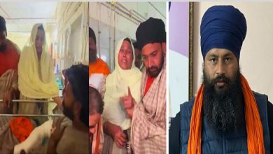 Photo of ਪਰਵਿੰਦਰ ਝੋਟਾ ਕਤਲ ਕਾਂਡ: ਪੁੱਤ ਦੇ ਜ਼ਖਮੀ ਦੋਸਤਾਂ ਨੂੰ ਮਿਲਣ ਲਈ ਹਸਪਤਾਲ ਪਹੁੰਚੀ ਝੋਟੇ ਦੀ ਮਾਂ