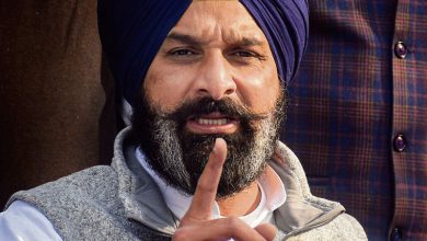 Photo of ਡਰੱਗਜ਼ ਤਸਕਰੀ ਮਾਮਲਾ : ਸਿੱਟ ਕੋਲ ਪੇਸ਼ ਹੋਣ ਨਹੀਂ ਪੁੱਜੇ ਮਜੀਠੀਆ, ਜਗਦੀਸ਼ ਭੋਲਾ ਦੇ ਸਾਹਮਣੇ ਬਿਠਾ ਕੇ ਹੋਣੀ ਸੀ ਪੁੱਛਗਿੱਛ