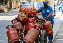 Photo of ਮਹਿੰਗਾ ਮਿਲੇਗਾ LPG ਸਿਲਿੰਡਰ, ਰਹਿ ਗਈ 30% ਖਪਤਕਾਰਾਂ ਦੀ E-KYC