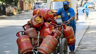 Photo of ਮਹਿੰਗਾ ਮਿਲੇਗਾ LPG ਸਿਲਿੰਡਰ, ਰਹਿ ਗਈ 30% ਖਪਤਕਾਰਾਂ ਦੀ E-KYC