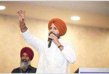 Photo of ਰਾਜਾ ਵੜਿੰਗ ਨੇ ਰਸਮੀ ਤੌਰ ’ਤੇ ਰਾਹੁਲ ਗਾਂਧੀ ਨੂੰ ਸੌਂਪਿਆ ਆਪਣਾ ਅਸਤੀਫ਼ਾ
